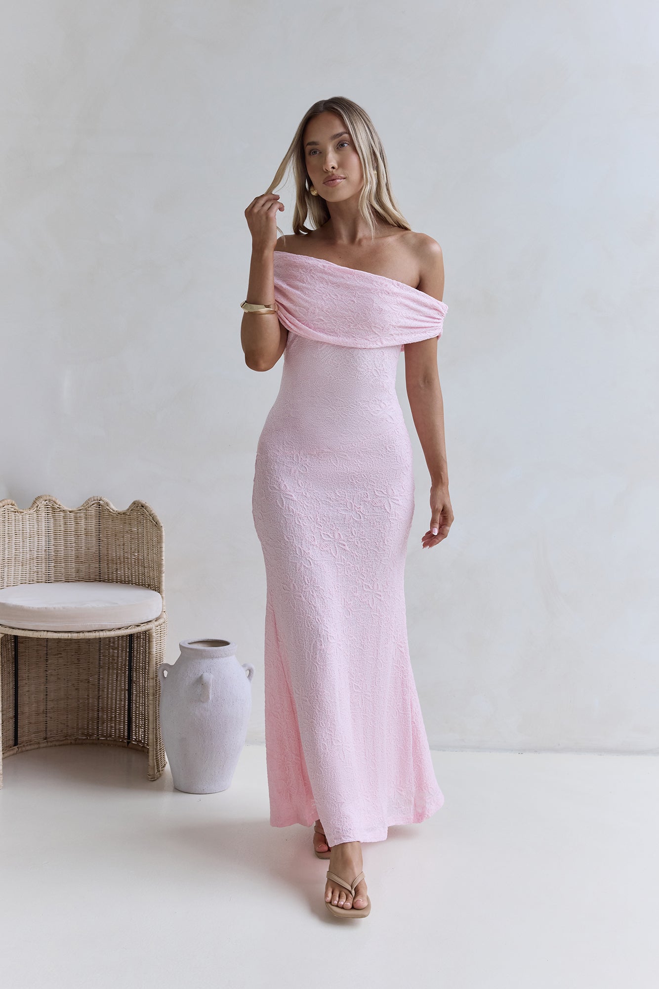 Sea And Selfies Schulterfreies Maxi-Kleid