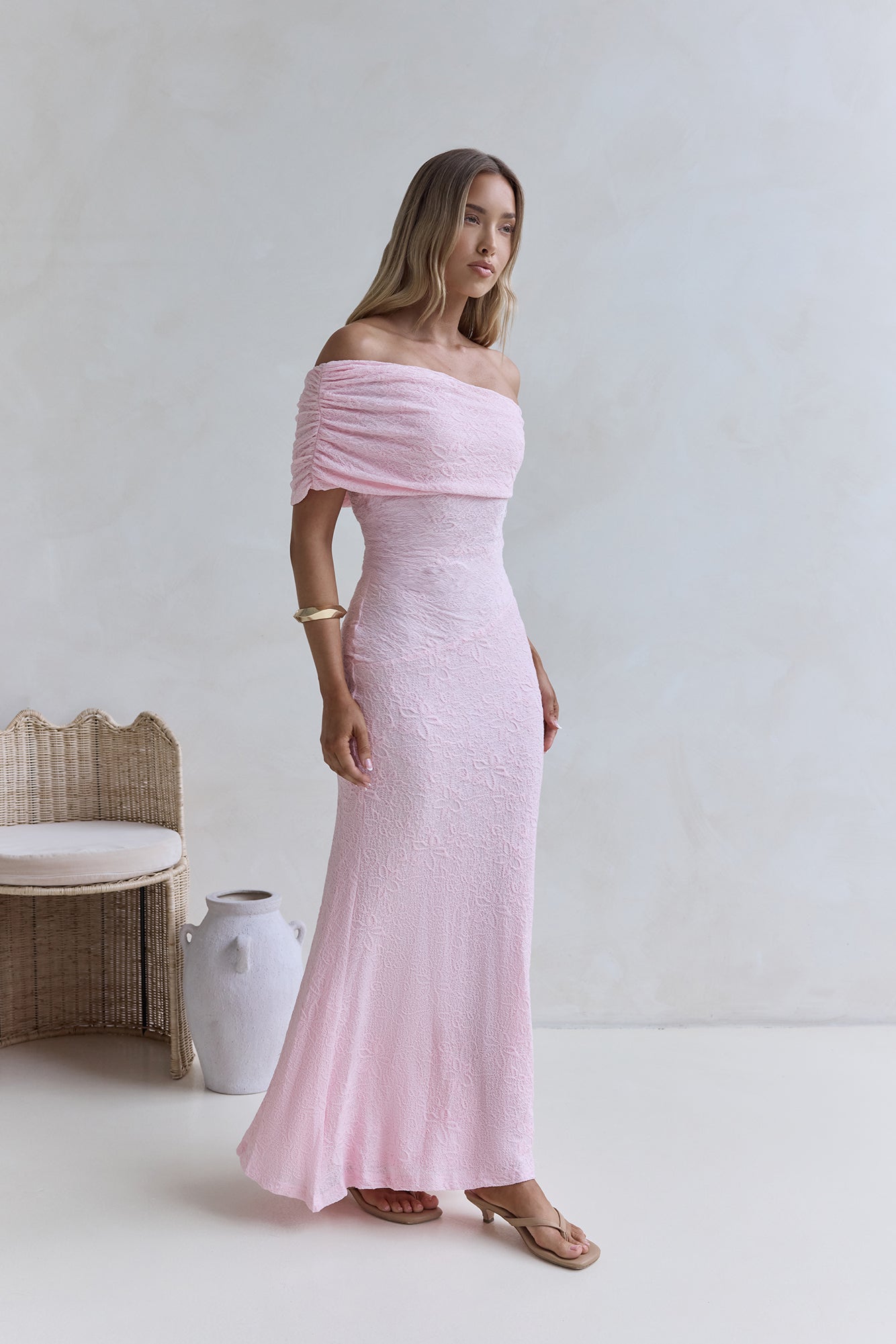Sea And Selfies Schulterfreies Maxi-Kleid