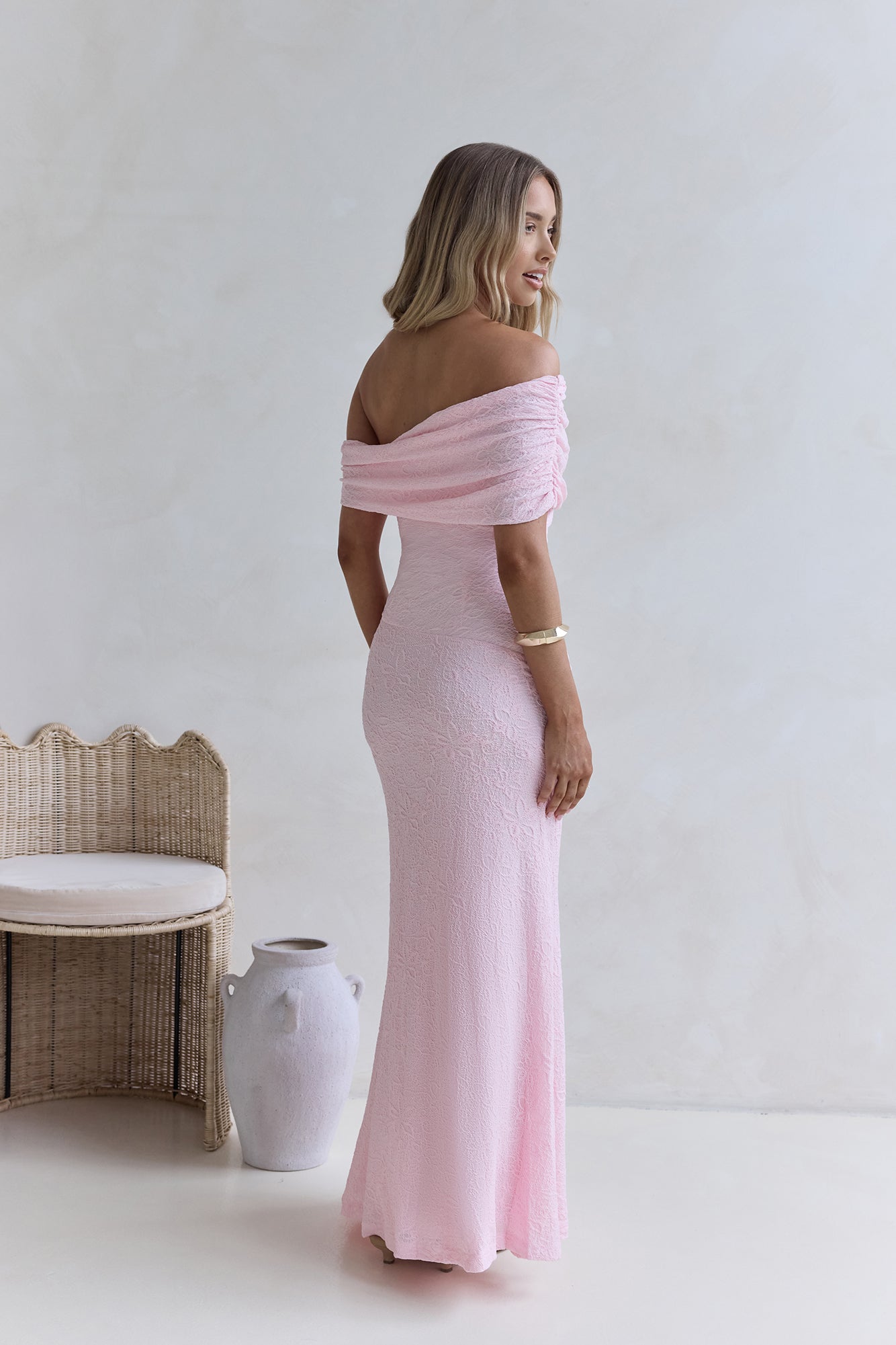 Sea And Selfies Schulterfreies Maxi-Kleid