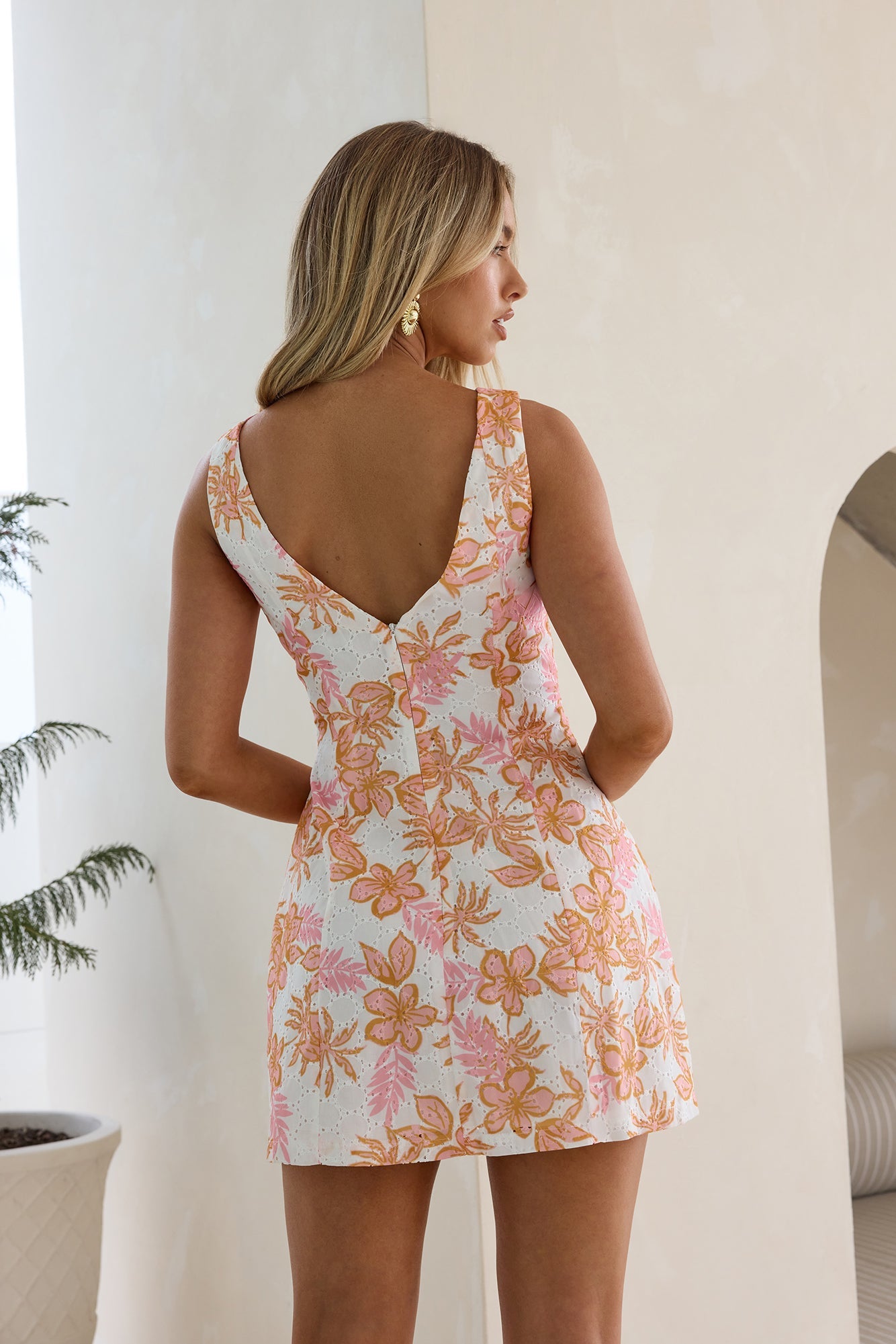 Wonderous Moment Mini-Kleid