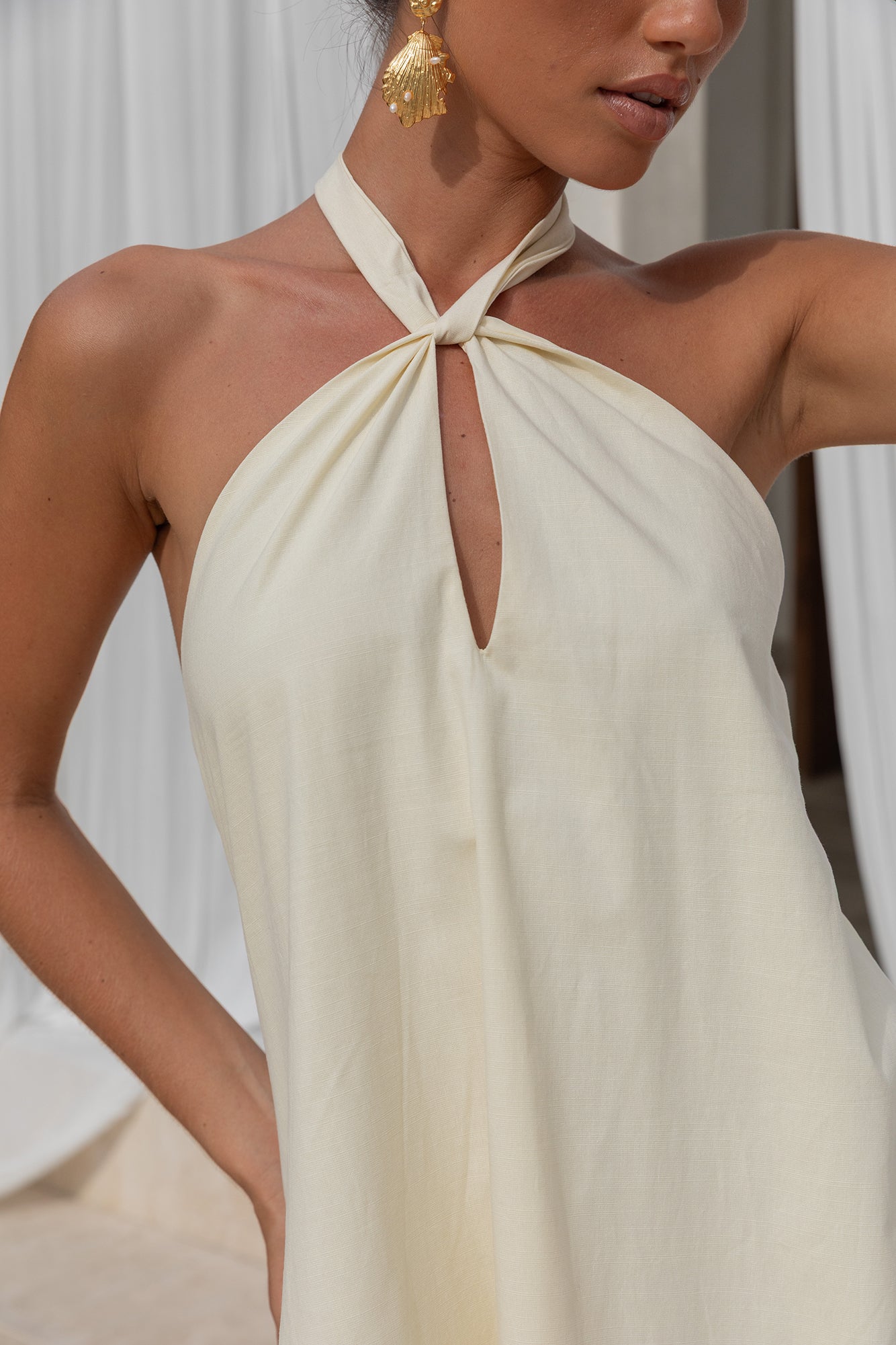 Coconut Sips Neckholder-Minikleid