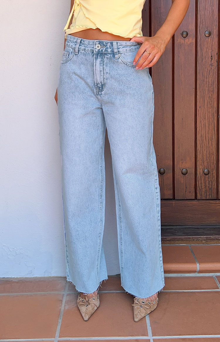 Wide-Leg Boyfriend Jeans