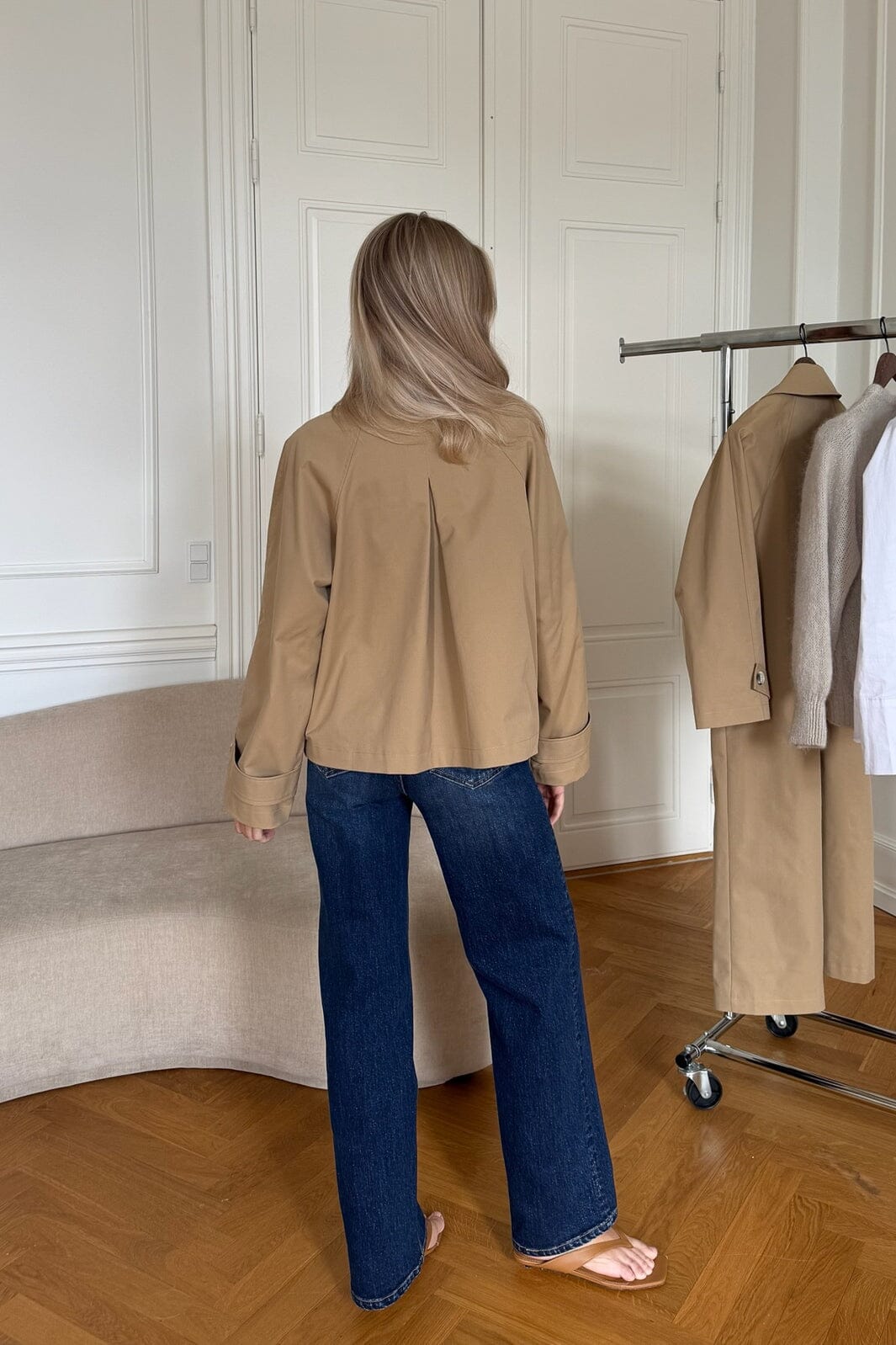 Trenchcoat Ava Kurz mit Hemdkragen