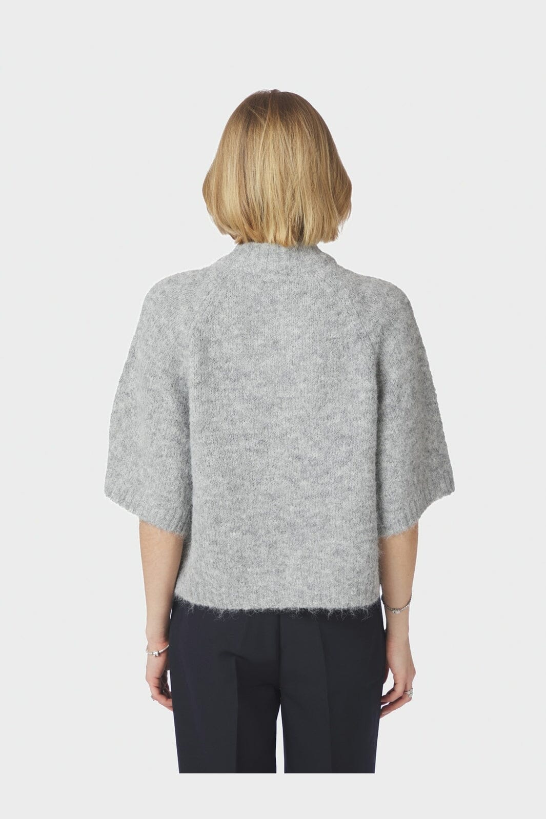 Strickpullover Benuta Fluffy mit kurzen Ärmeln