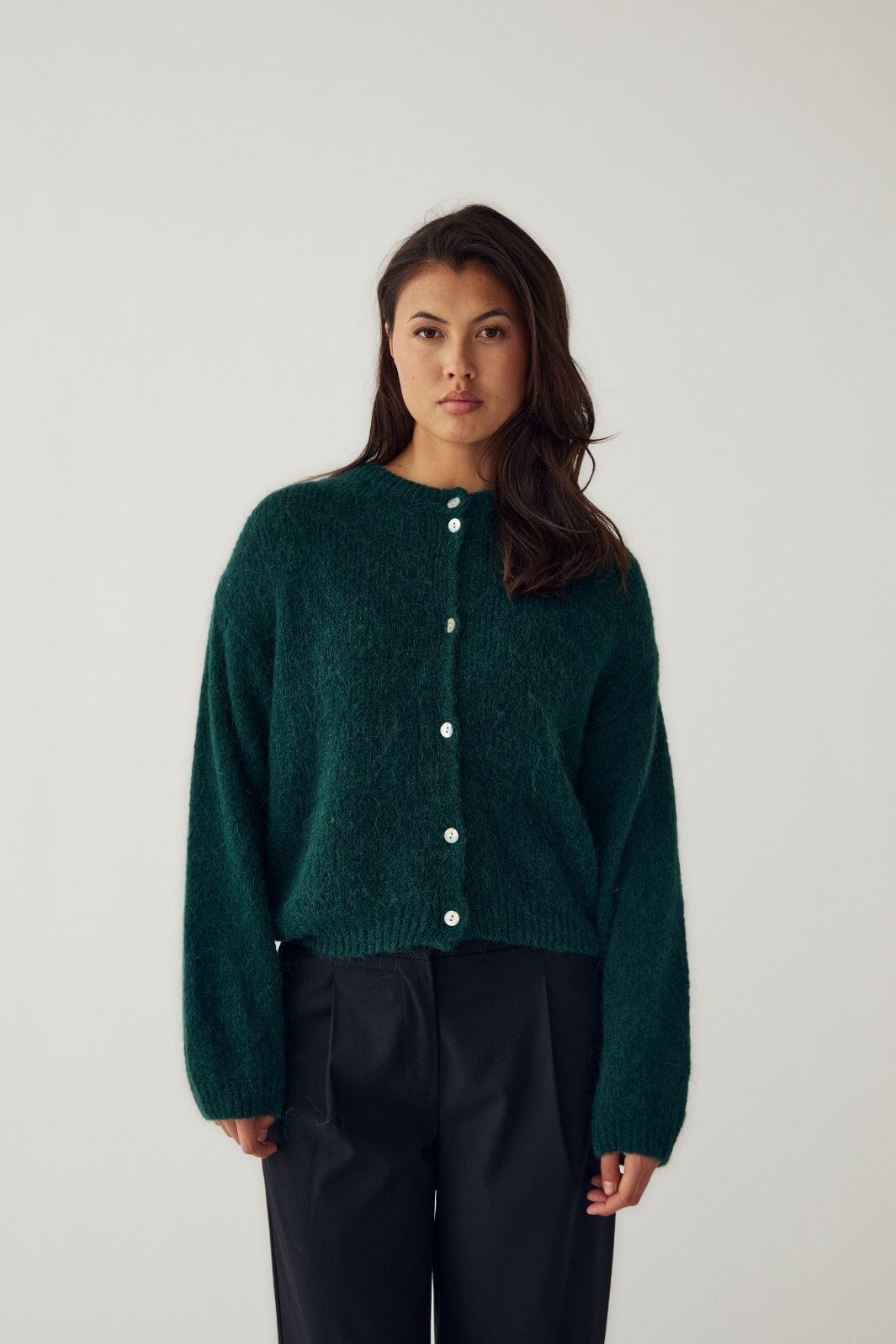 Strickjacke Kae mit Rundhalsausschnitt