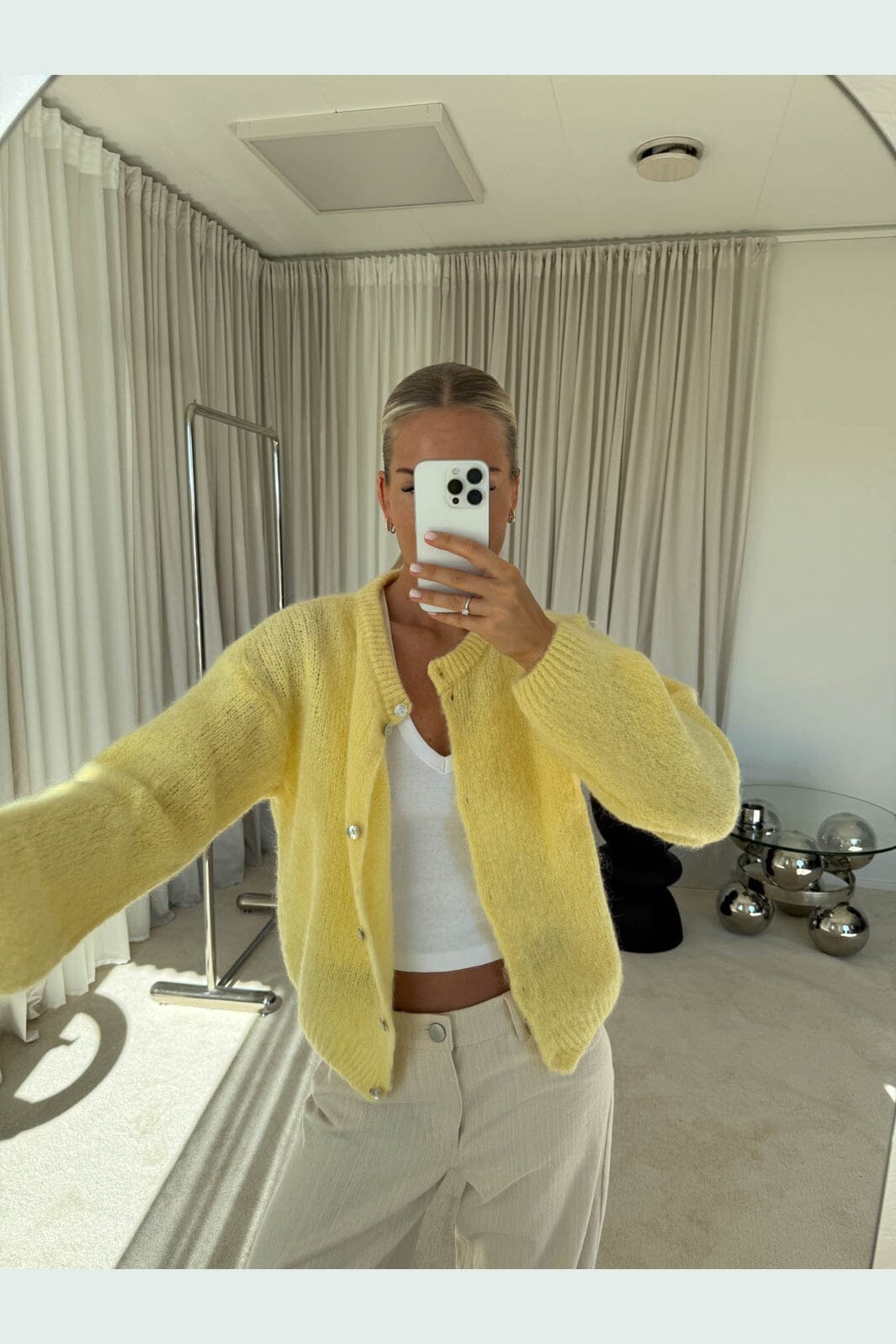 Strickjacke Kae mit Rundhalsausschnitt